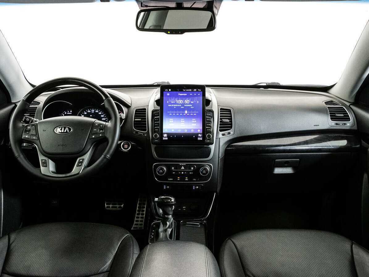 Kia Sorento с пробегом — 2015 год. Фото: #9