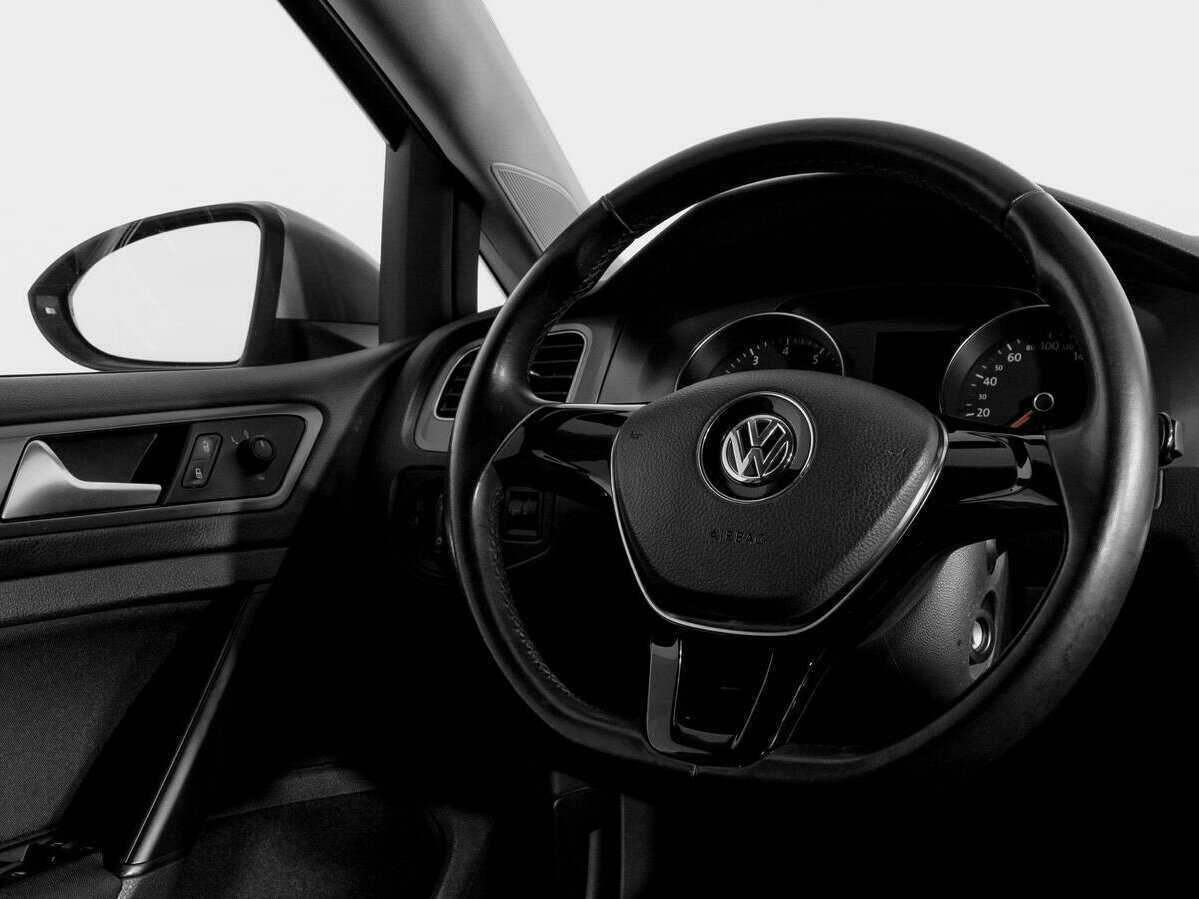 Volkswagen Golf с пробегом — 2013 год. Фото: #14
