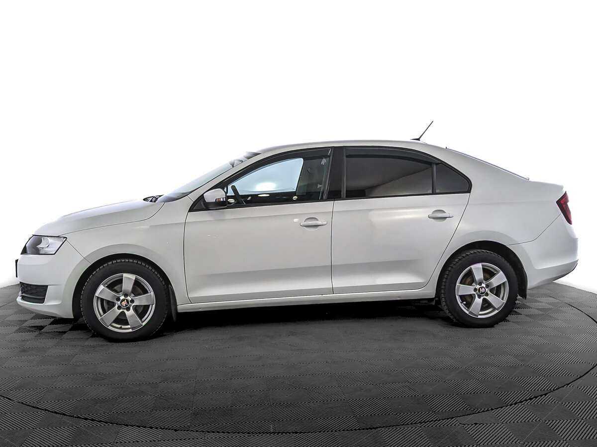 Skoda Rapid с пробегом — 2017 год. Фото: #7