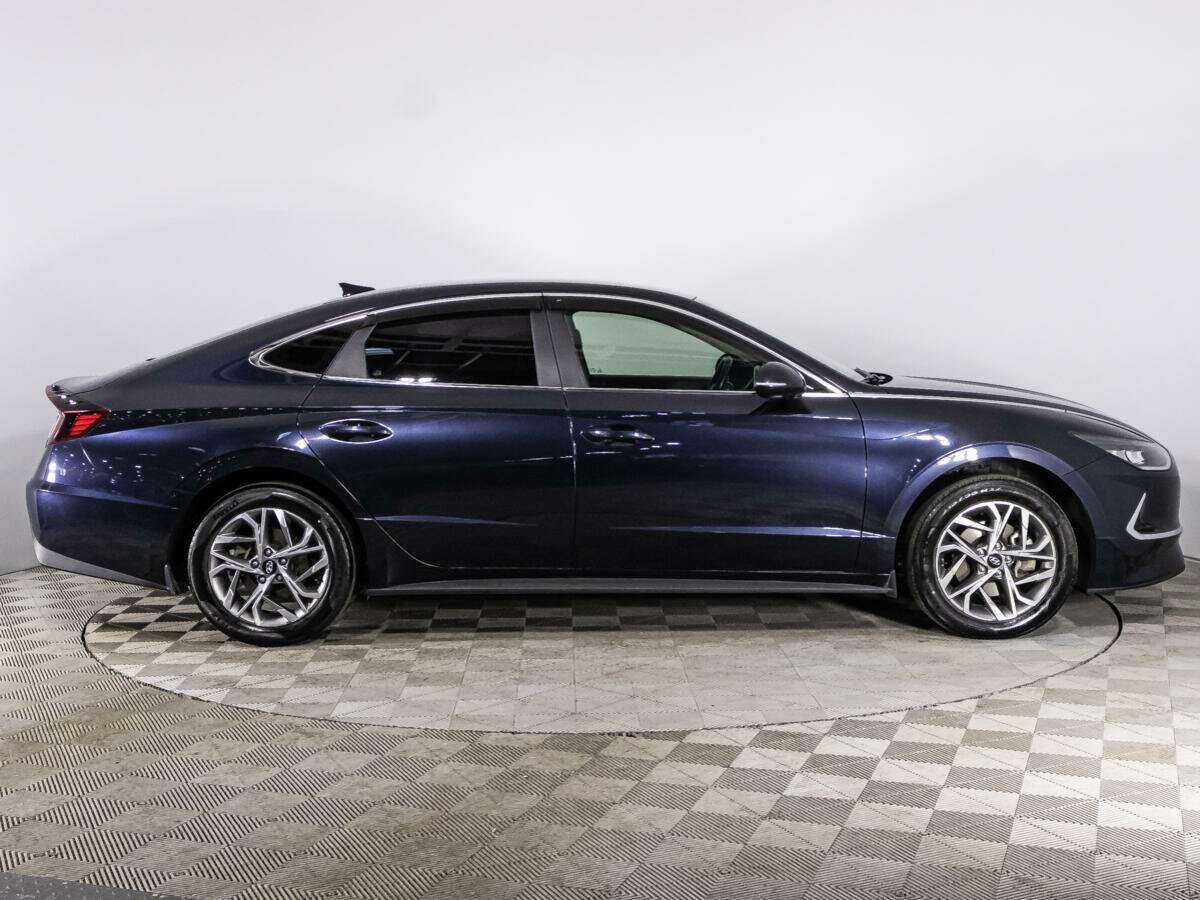 Hyundai Sonata с пробегом — 2021 год. Фото: #3