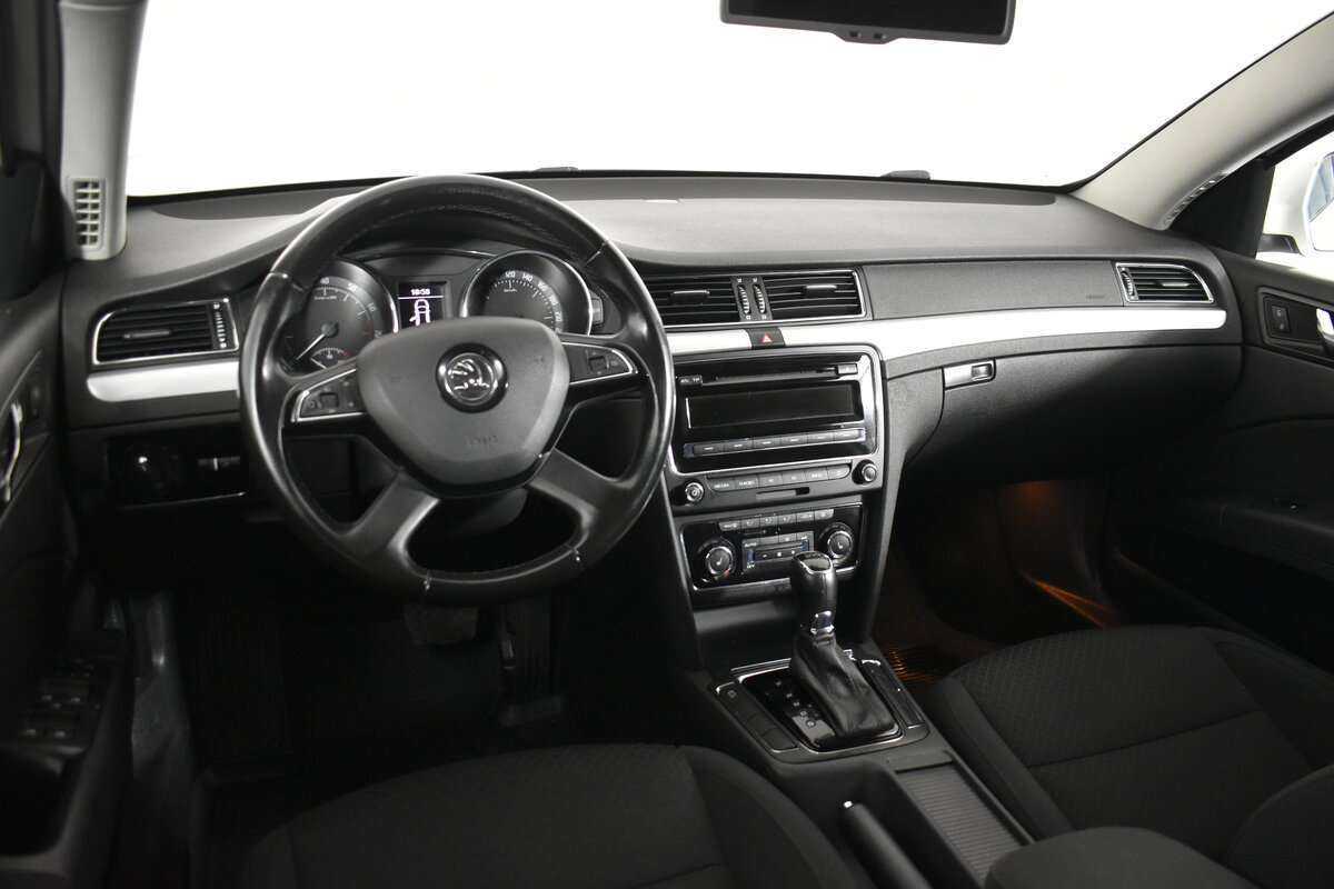 Skoda Superb с пробегом — 2015 год. Фото: #5