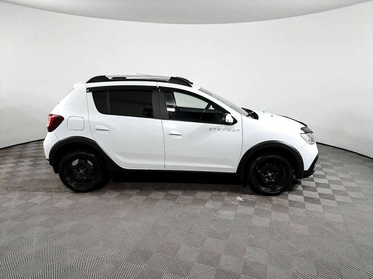Renault Sandero с пробегом — 2019 год. Фото: #3