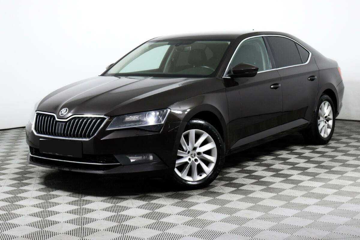 Skoda Superb с пробегом — 2015 год. Фото: #0