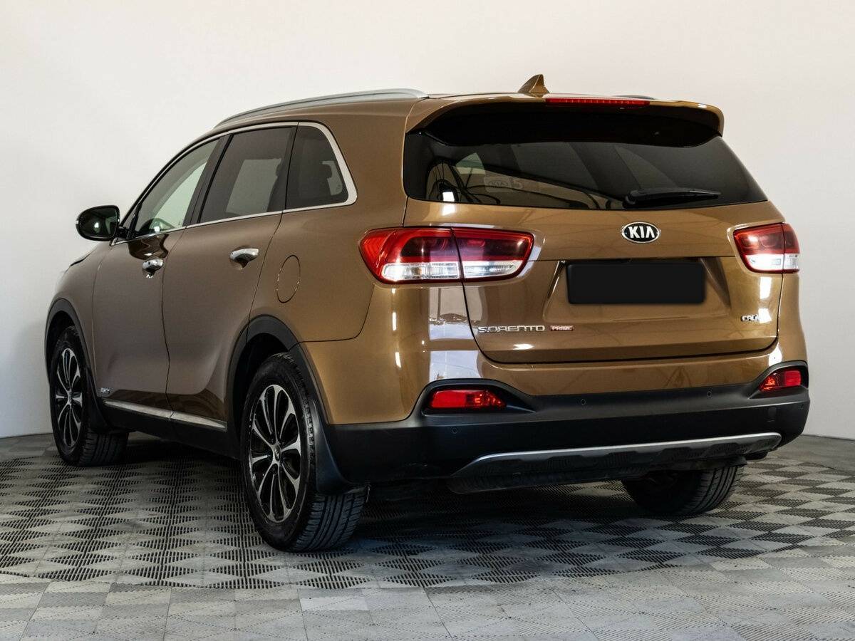 Kia Sorento с пробегом — 2015 год. Фото: #6