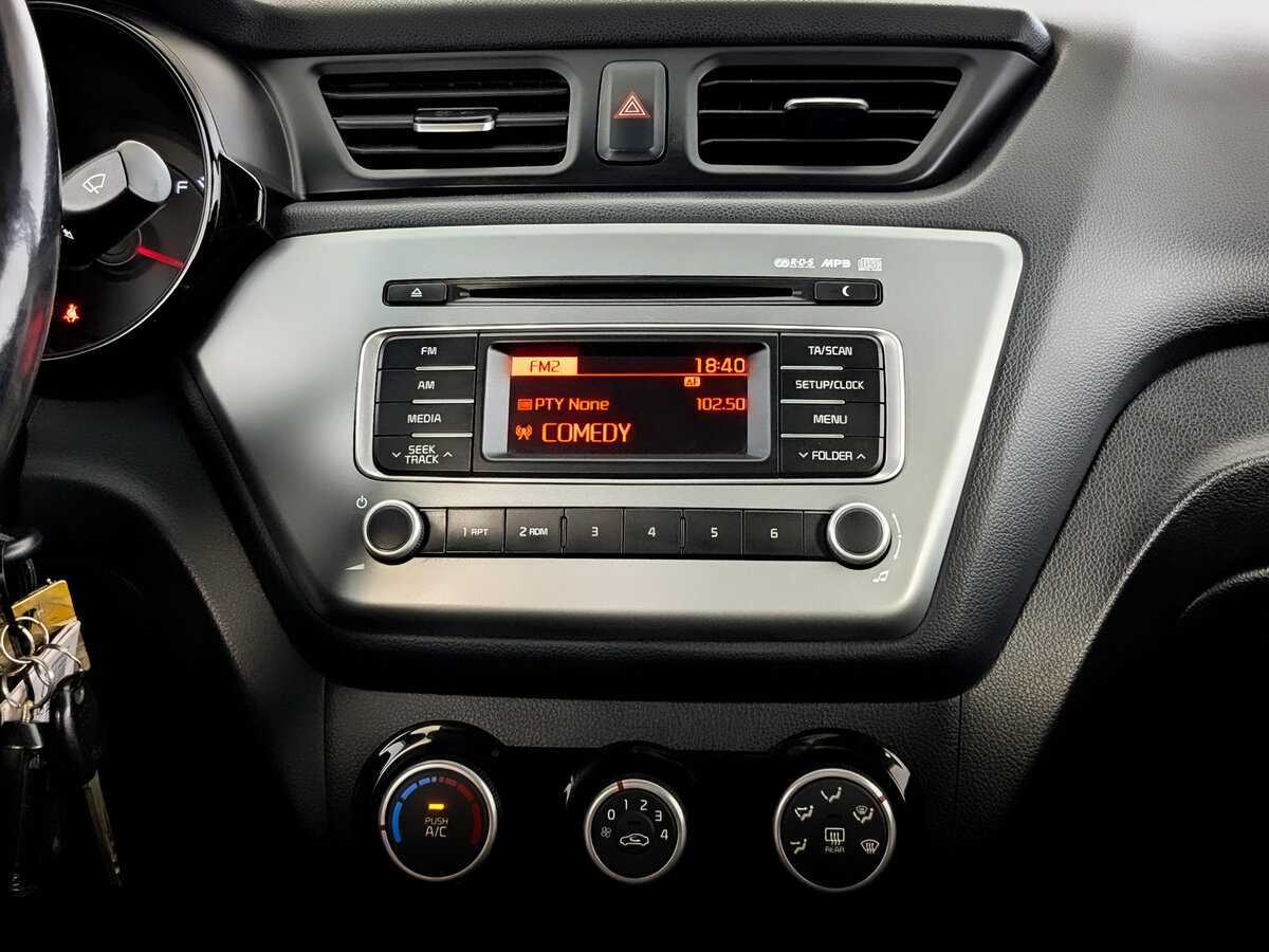 Kia Rio с пробегом — 2016 год. Фото: #12