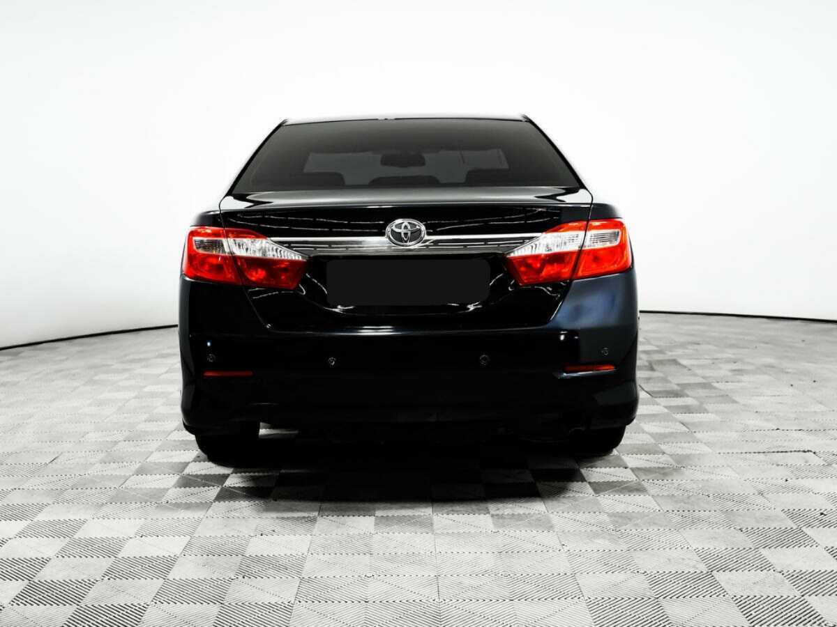 Toyota Camry с пробегом — 2013 год. Фото: #5