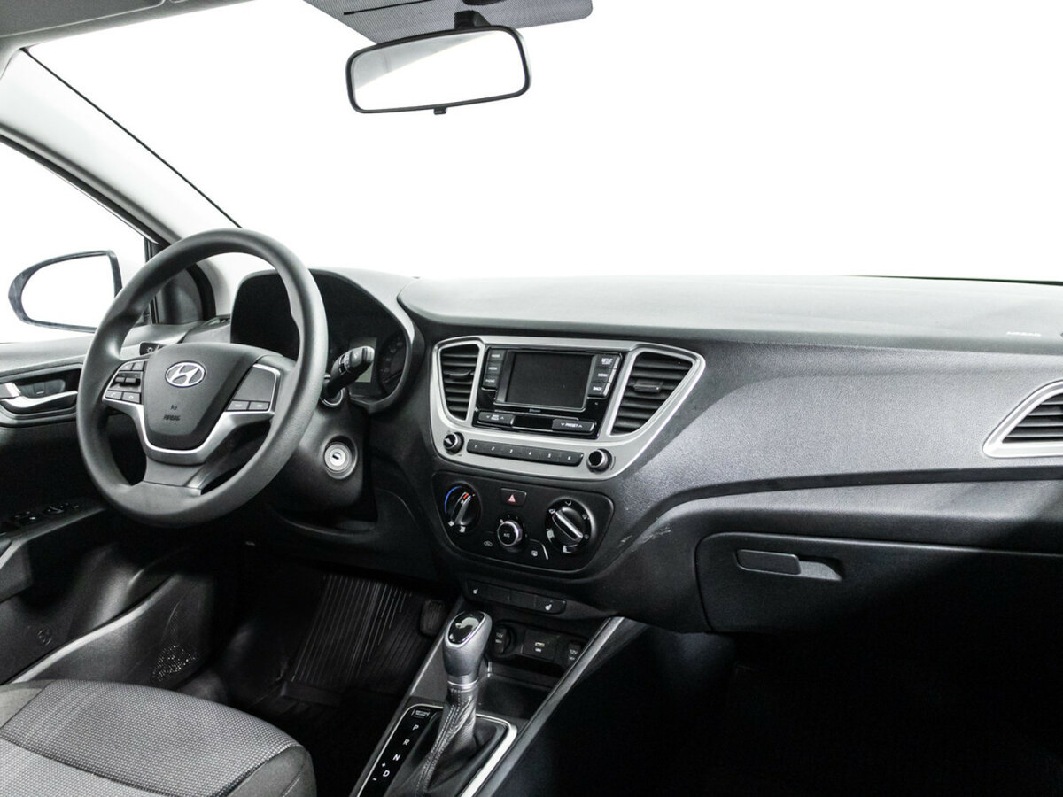 Hyundai Solaris с пробегом — 2022 год. Фото: #6