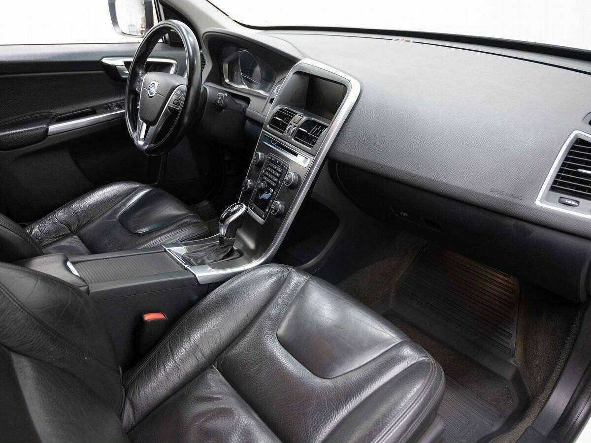 Volvo XC60 с пробегом — 2013 год. Фото: #10