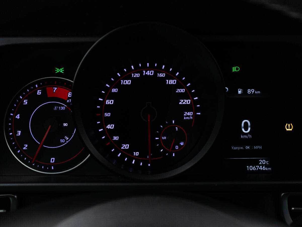 Hyundai Elantra с пробегом — 2021 год. Фото: #11