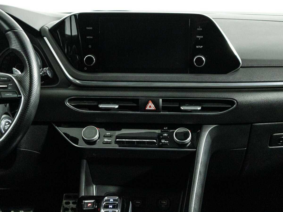 Hyundai Sonata с пробегом — 2021 год. Фото: #13