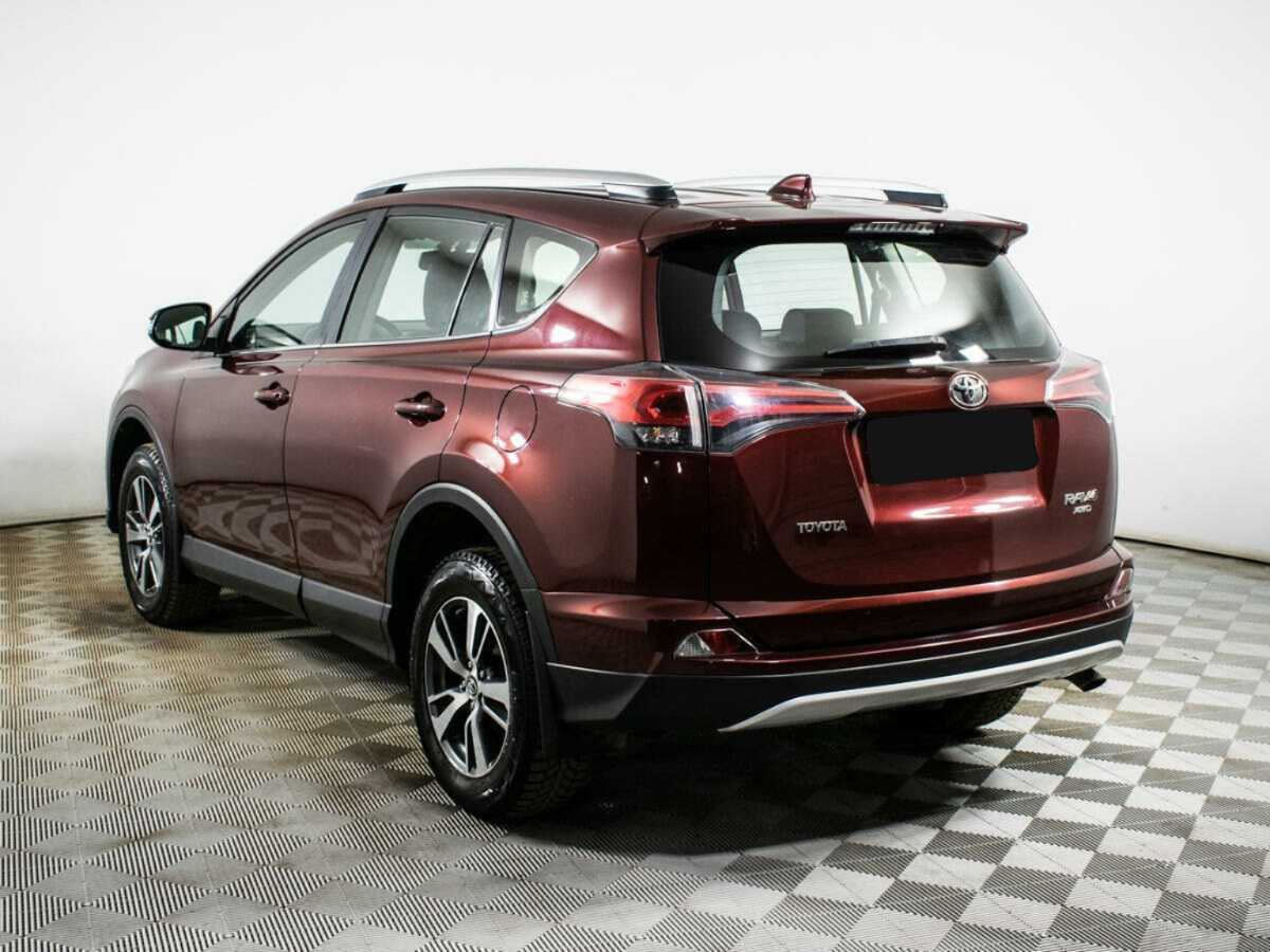 Toyota RAV4 с пробегом — 2016 год. Фото: #5