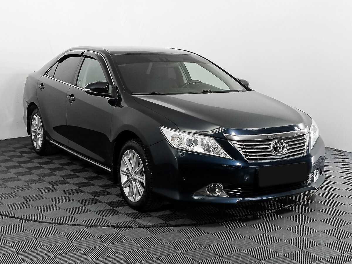 Toyota Camry с пробегом — 2014 год. Фото: #2