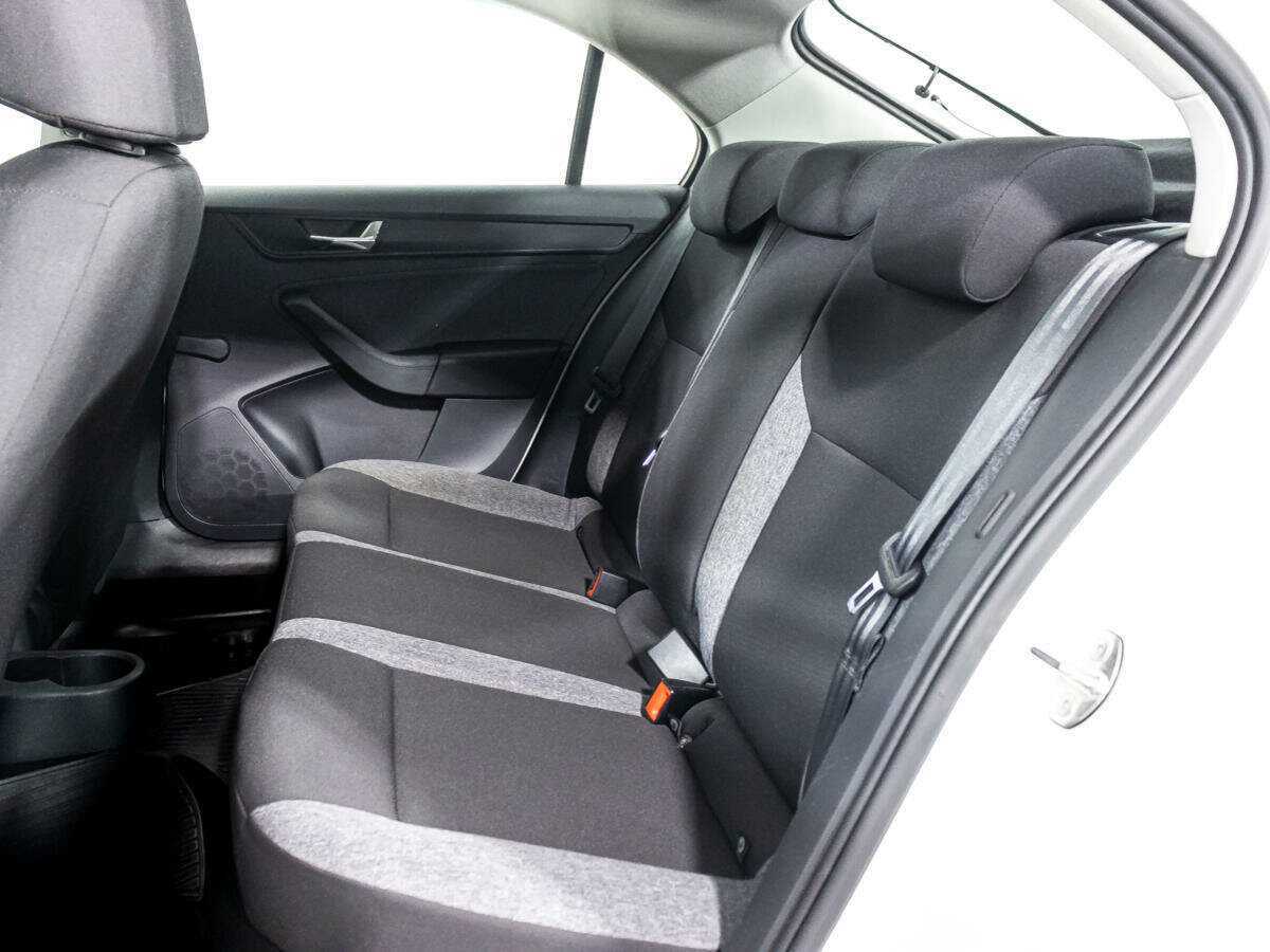 Skoda Rapid с пробегом — 2021 год. Фото: #9