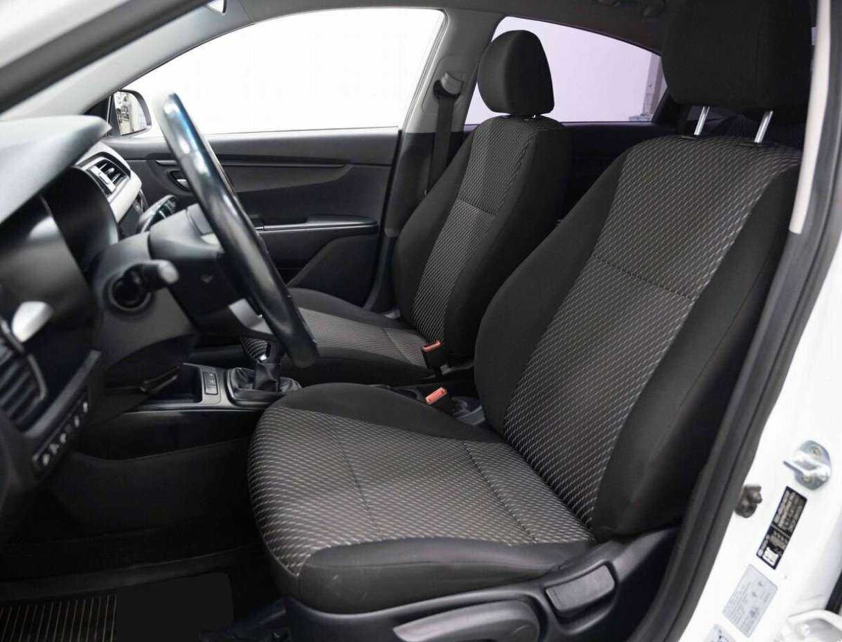 Kia Rio с пробегом — 2018 год. Фото: #7