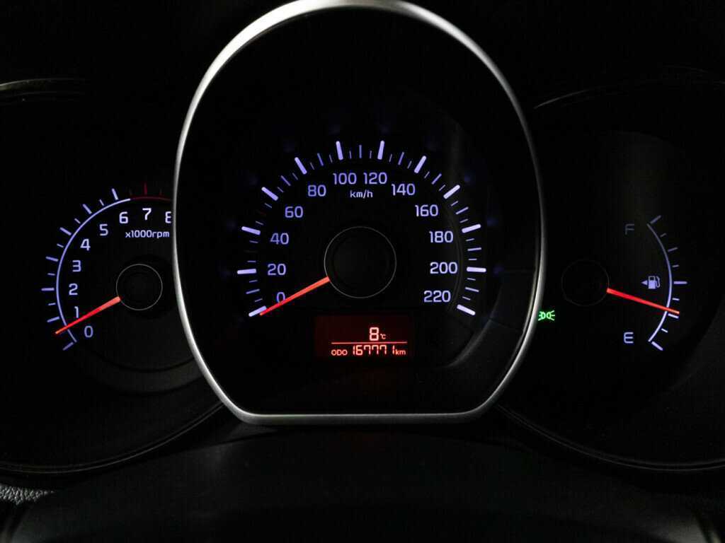 Kia Rio с пробегом — 2013 год. Фото: #11