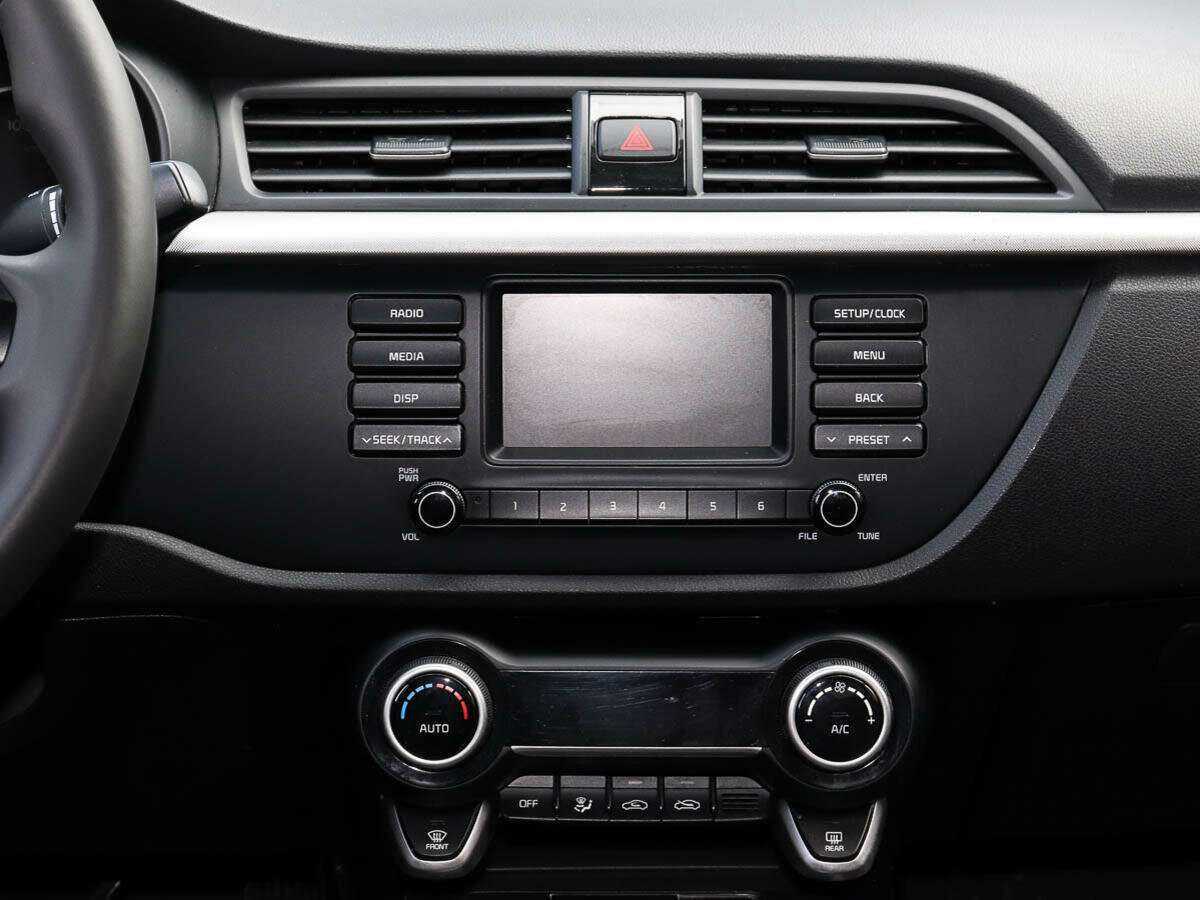 Kia Rio с пробегом — 2018 год. Фото: #11