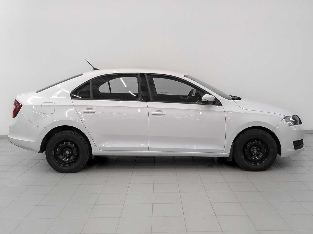 Skoda Rapid с пробегом — 2017 год. Фото: #3