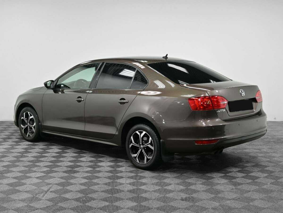 Volkswagen Jetta с пробегом — 2013 год. Фото: #3