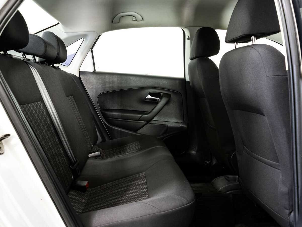 Volkswagen Polo с пробегом — 2018 год. Фото: #10
