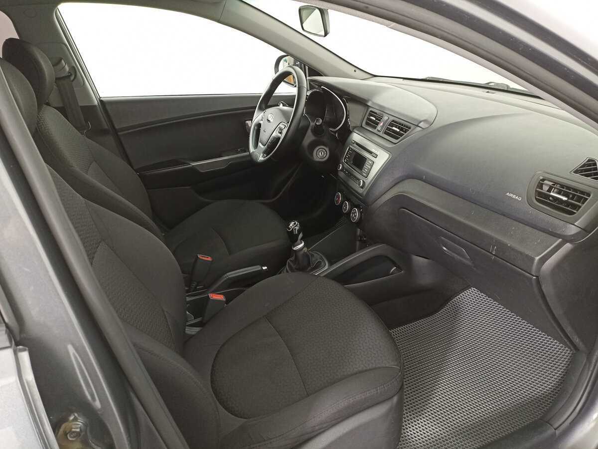 Kia Rio с пробегом — 2016 год. Фото: #10