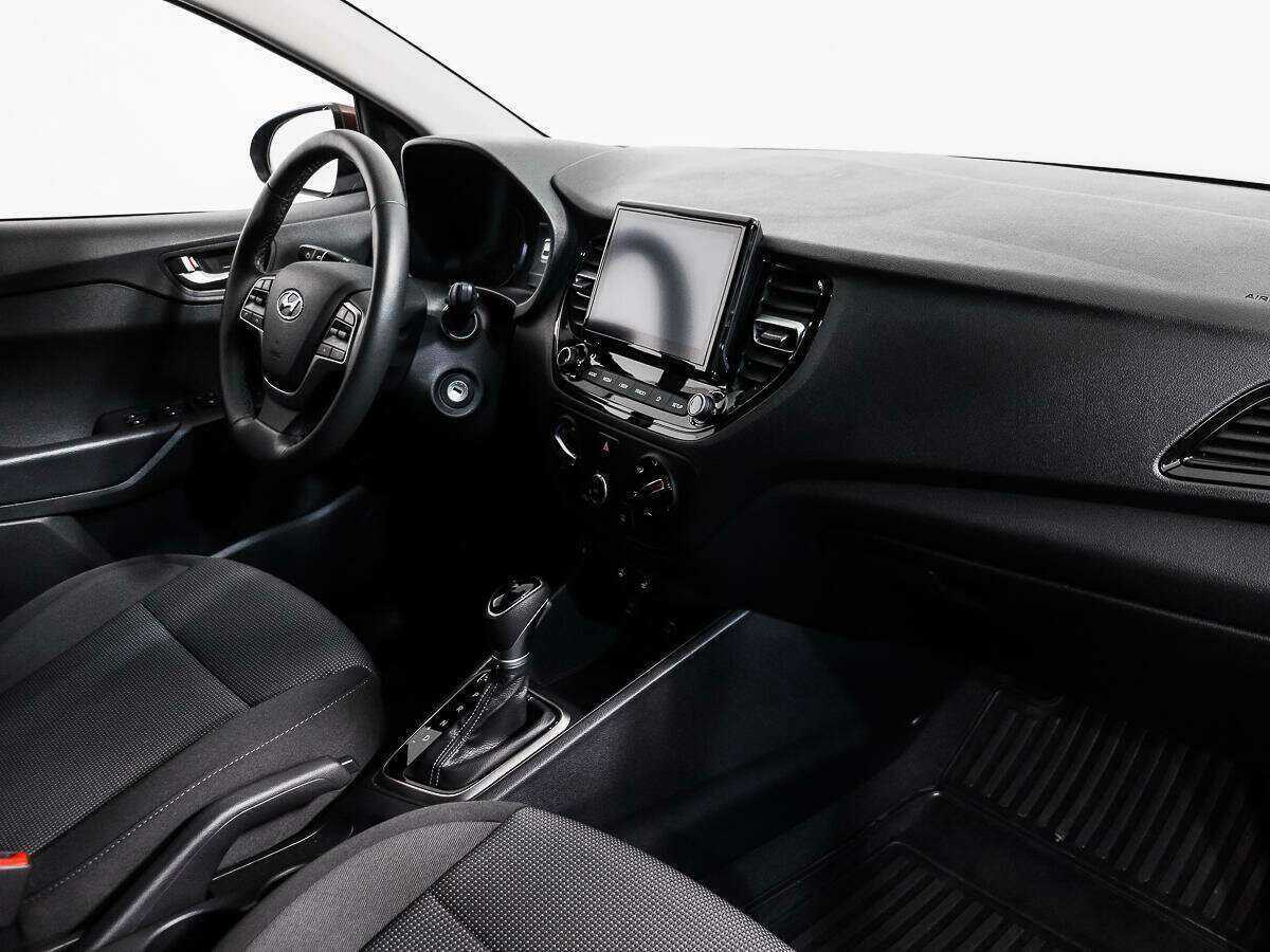 Hyundai Solaris с пробегом — 2021 год. Фото: #8