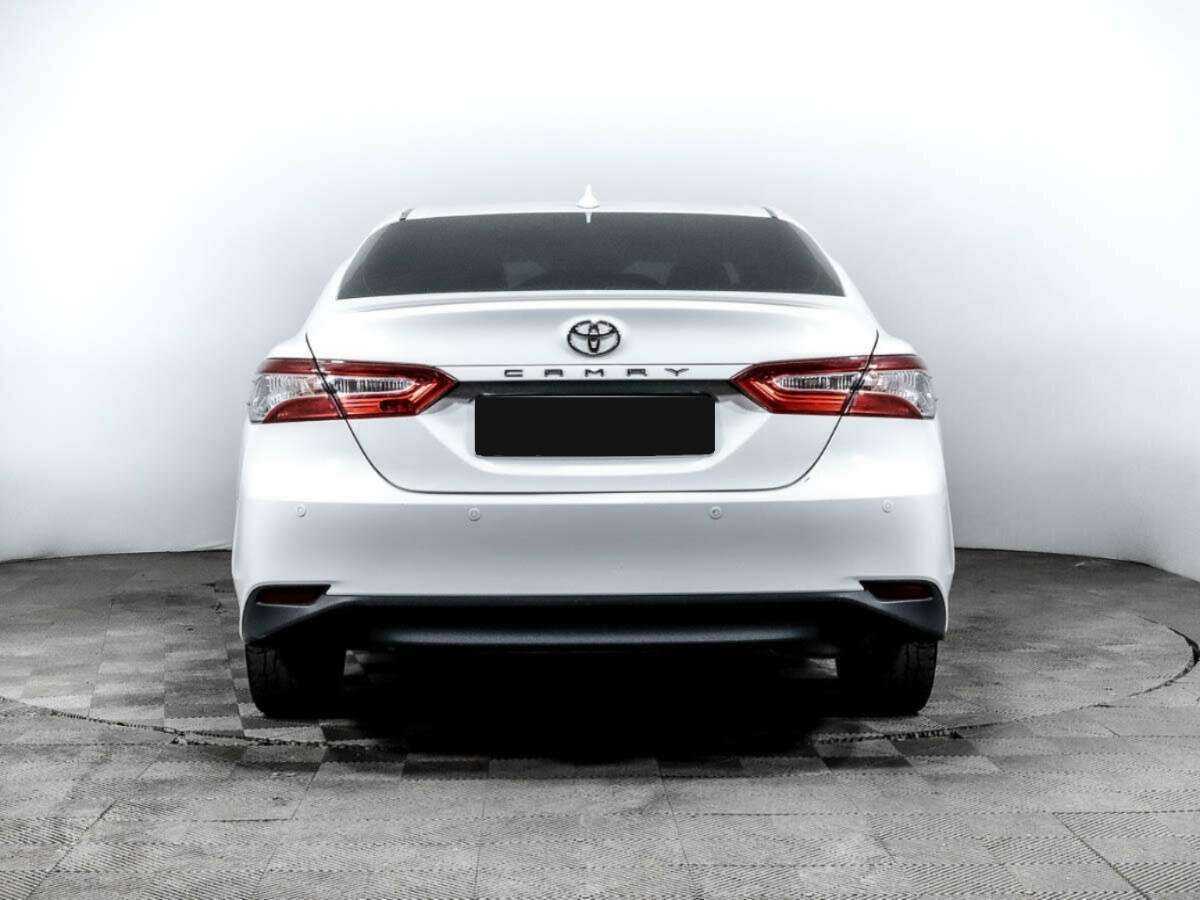 Toyota Camry с пробегом — 2020 год. Фото: #4
