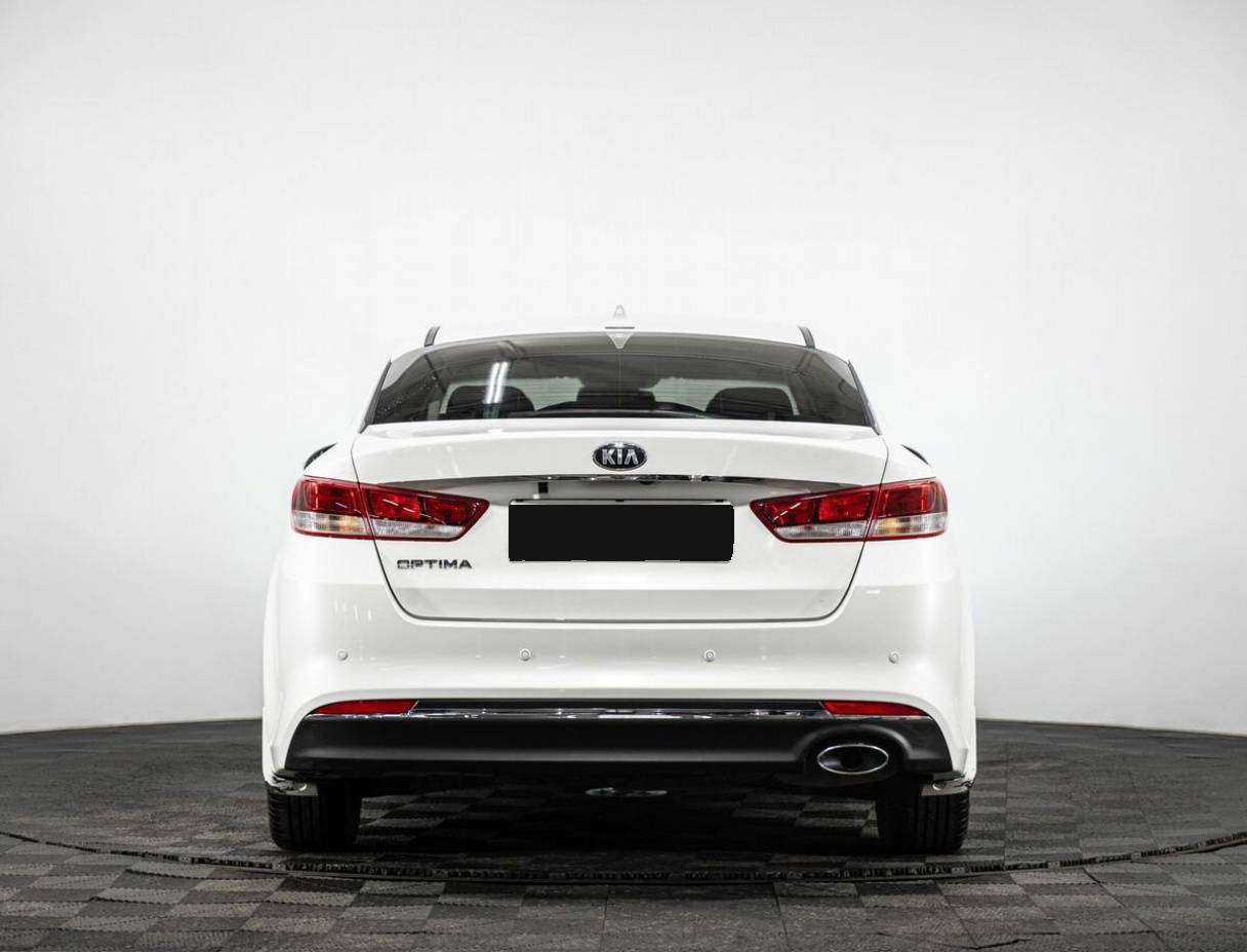 Kia Optima с пробегом — 2017 год. Фото: #4