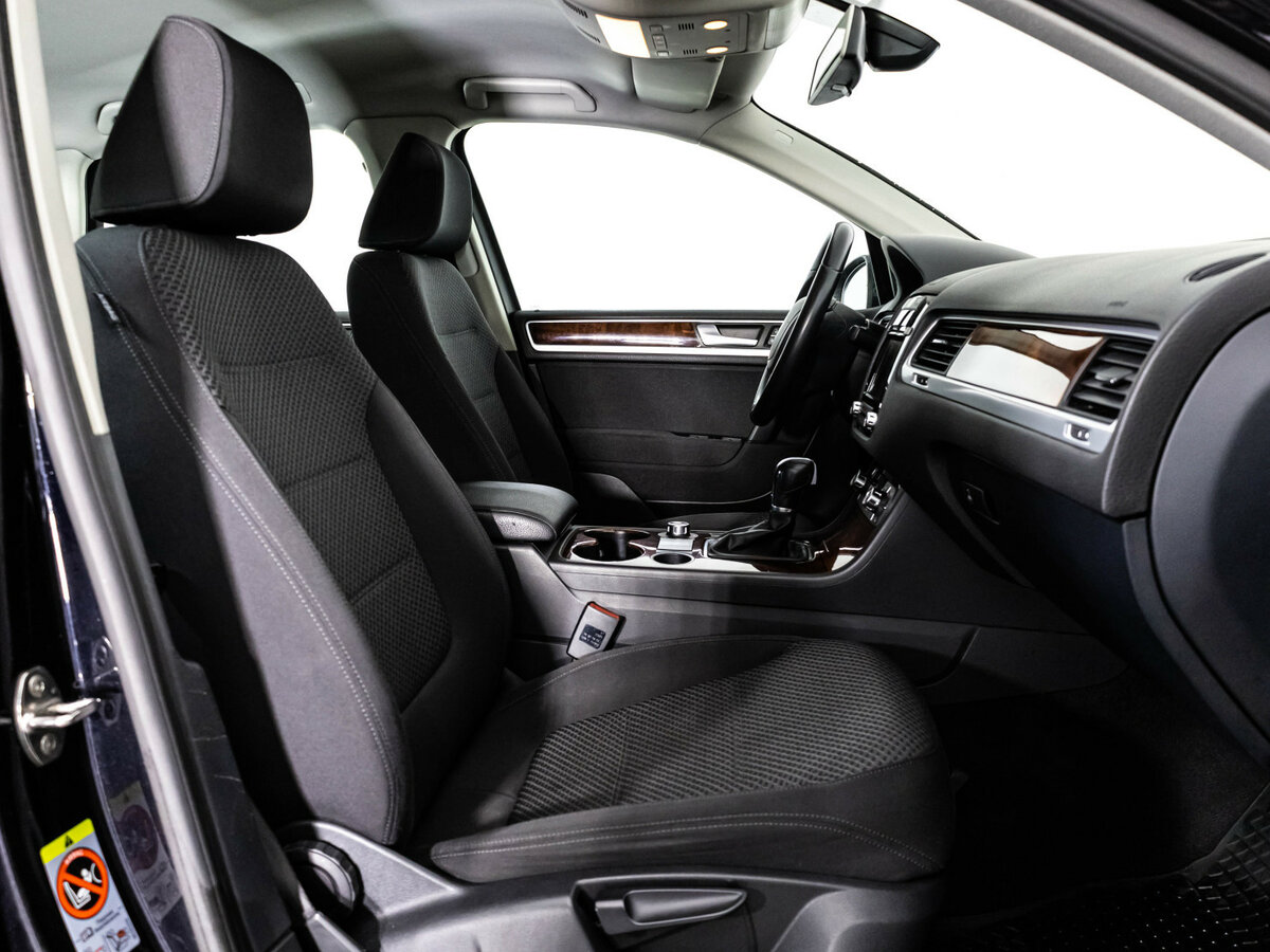 Volkswagen Touareg с пробегом — 2012 год. Фото: #15