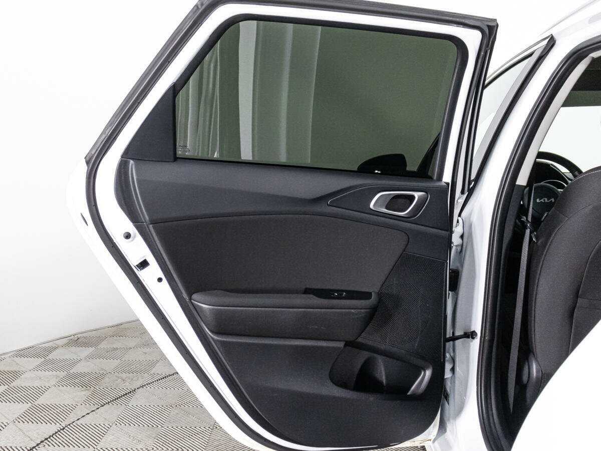 Kia Ceed с пробегом — 2023 год. Фото: #23