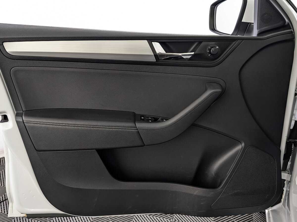 Skoda Rapid с пробегом — 2019 год. Фото: #14