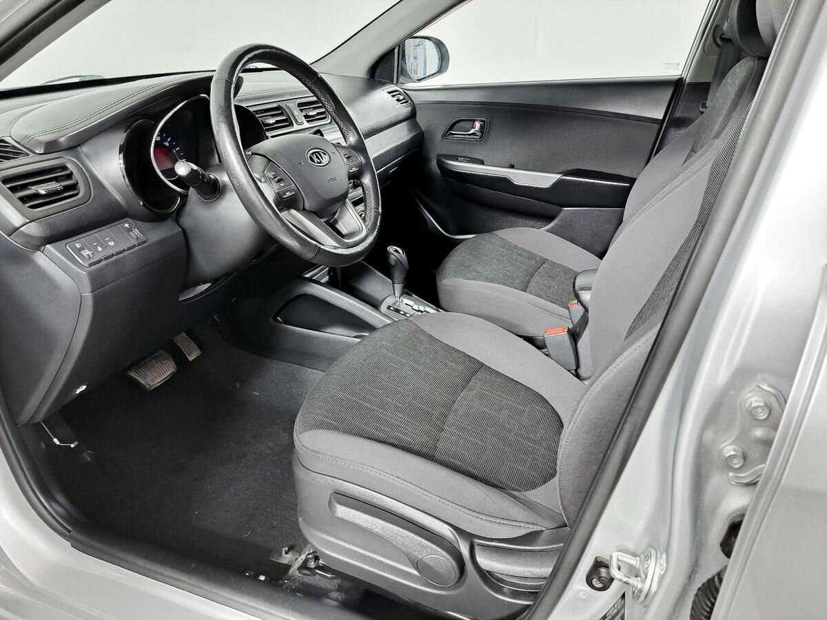Kia Rio с пробегом — 2012 год. Фото: #13
