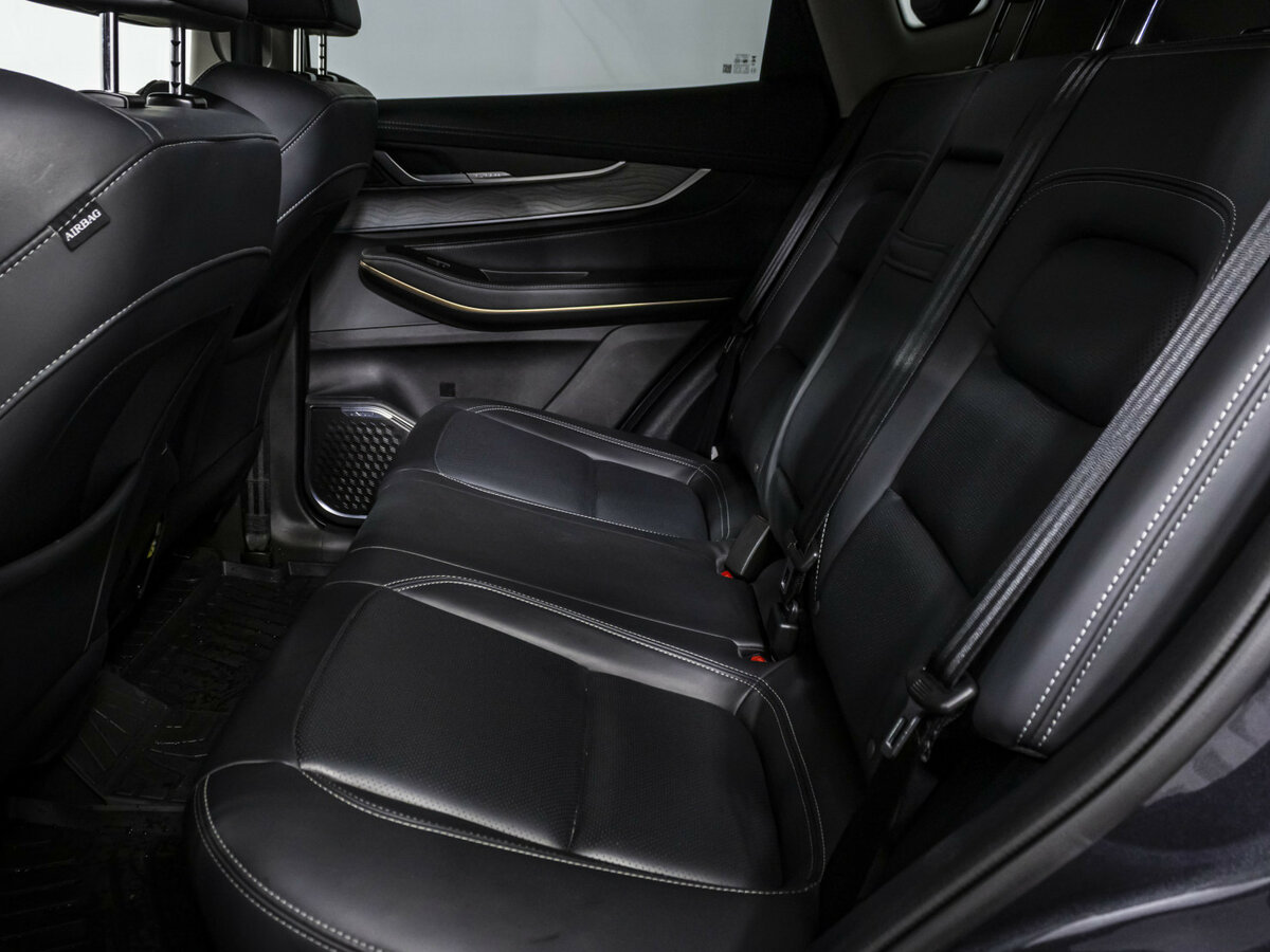 EXEED LX с пробегом — 2023 год. Фото: #14