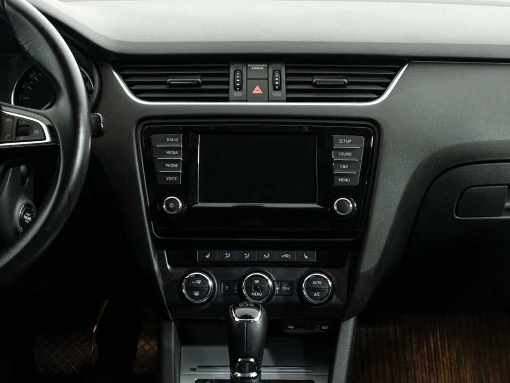 Skoda Octavia с пробегом — 2015 год. Фото: #13