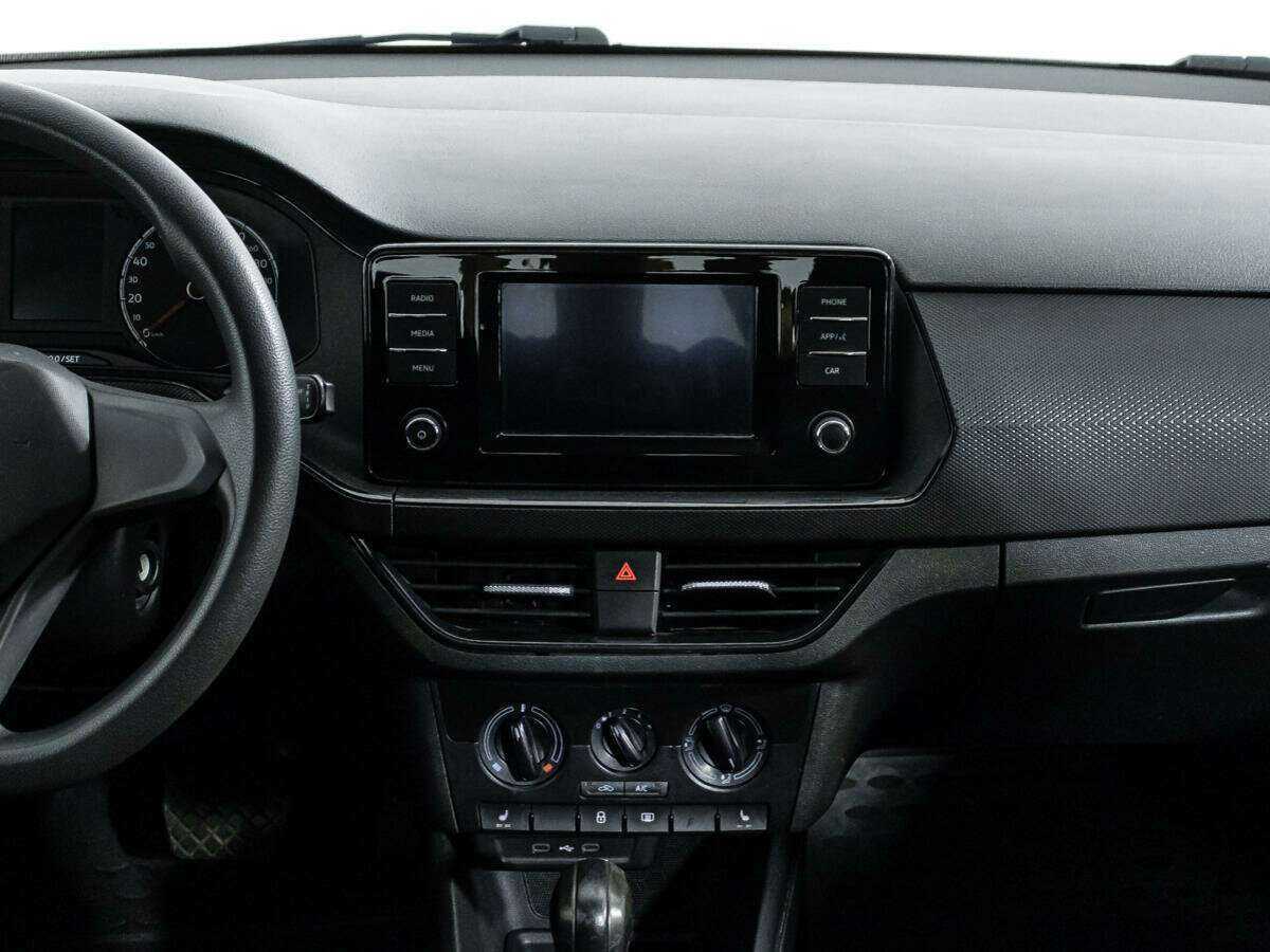 Volkswagen Polo с пробегом — 2021 год. Фото: #12