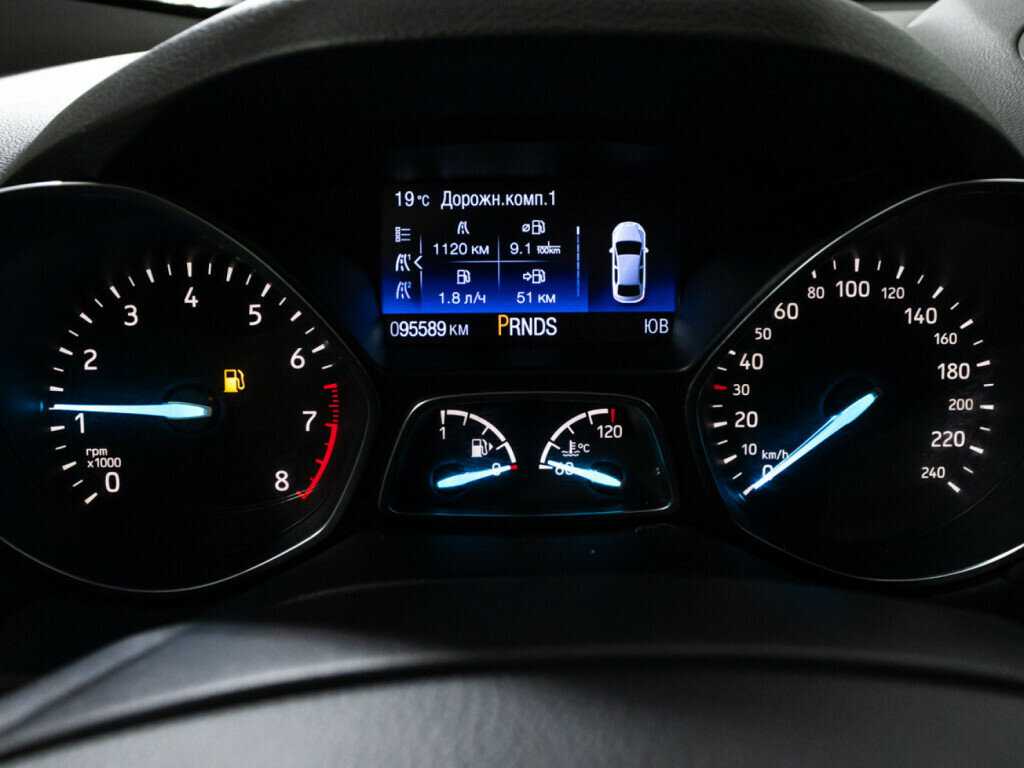 Ford Kuga с пробегом — 2017 год. Фото: #11