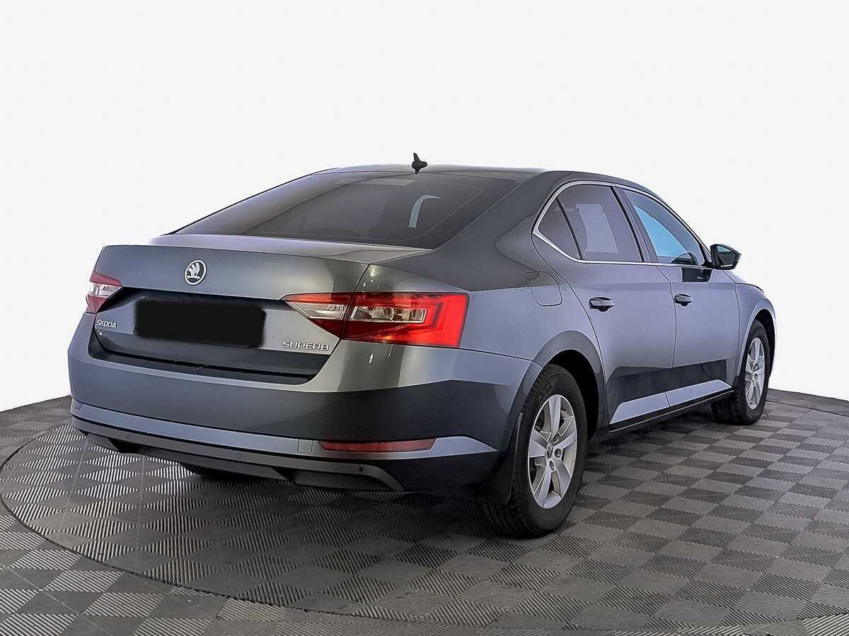 Skoda Superb с пробегом — 2019 год. Фото: #4