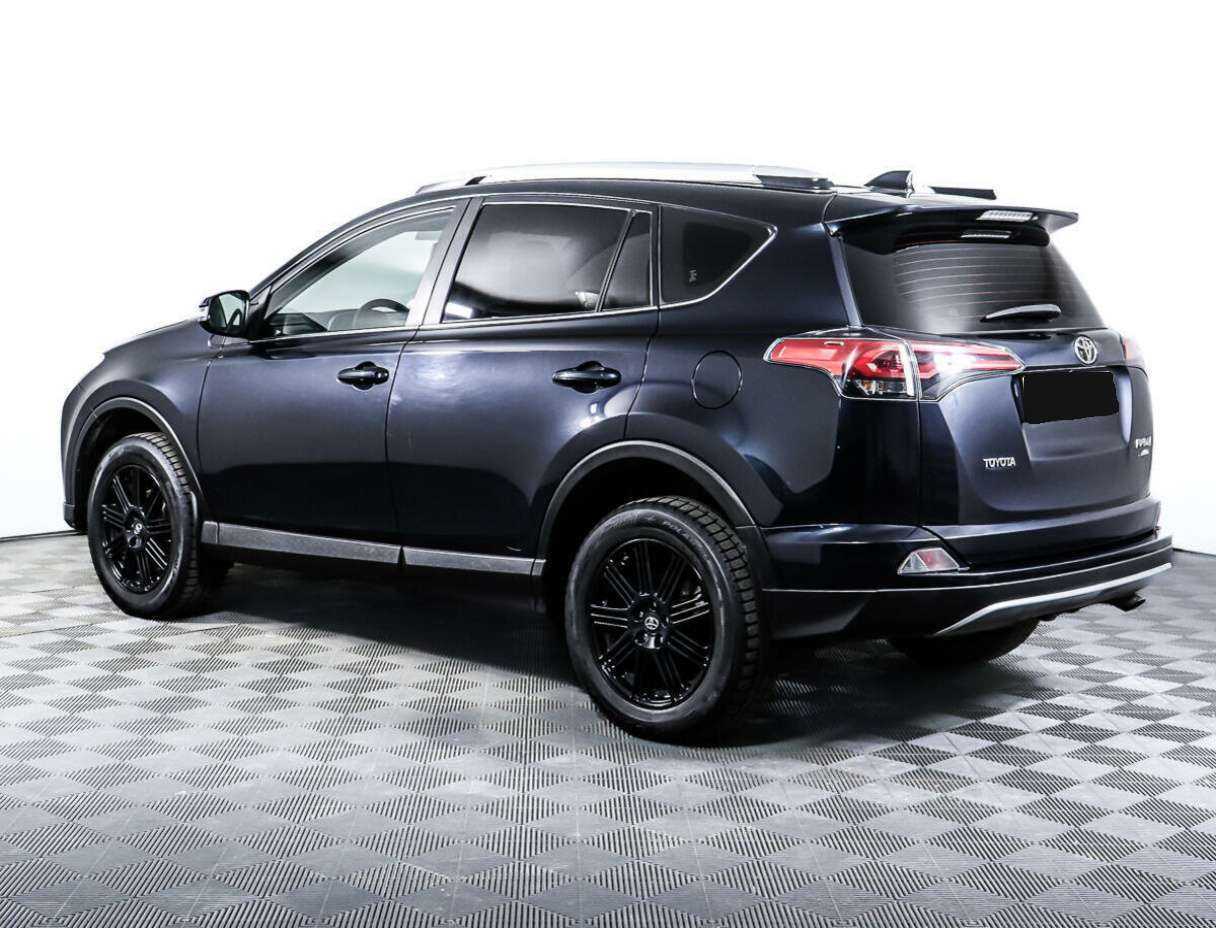 Toyota RAV4 с пробегом — 2017 год. Фото: #6