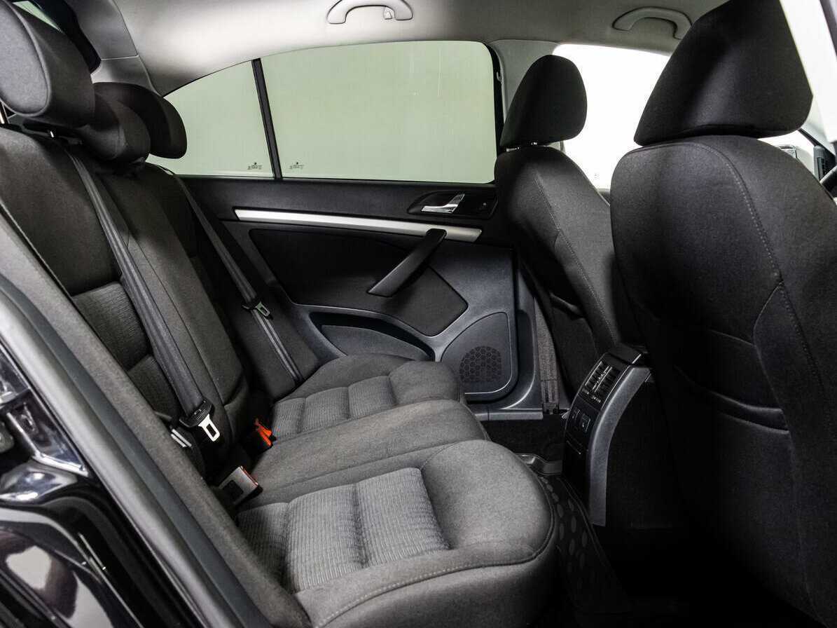 Skoda Octavia с пробегом — 2013 год. Фото: #13