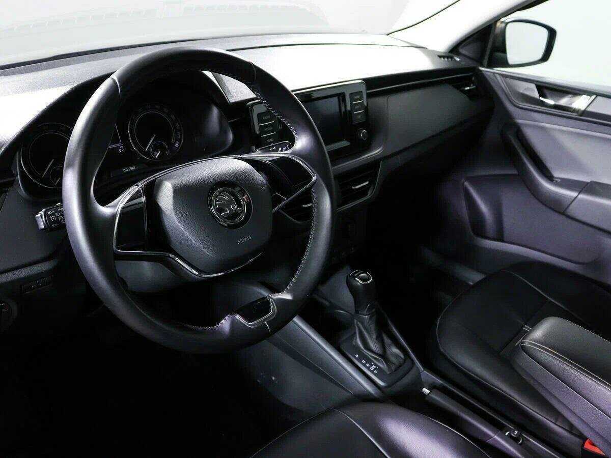 Skoda Rapid с пробегом — 2021 год. Фото: #11