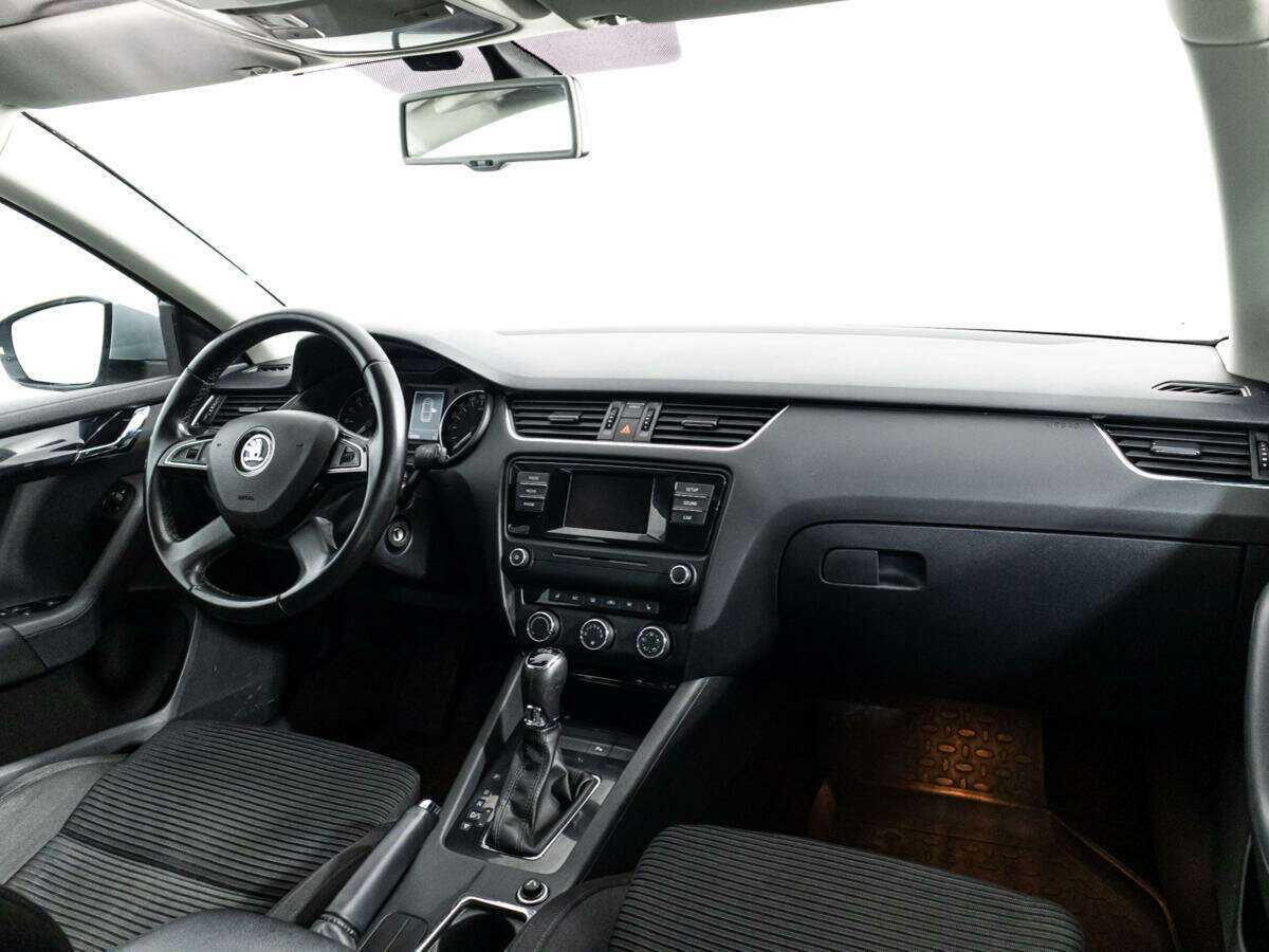 Skoda Octavia с пробегом — 2015 год. Фото: #7