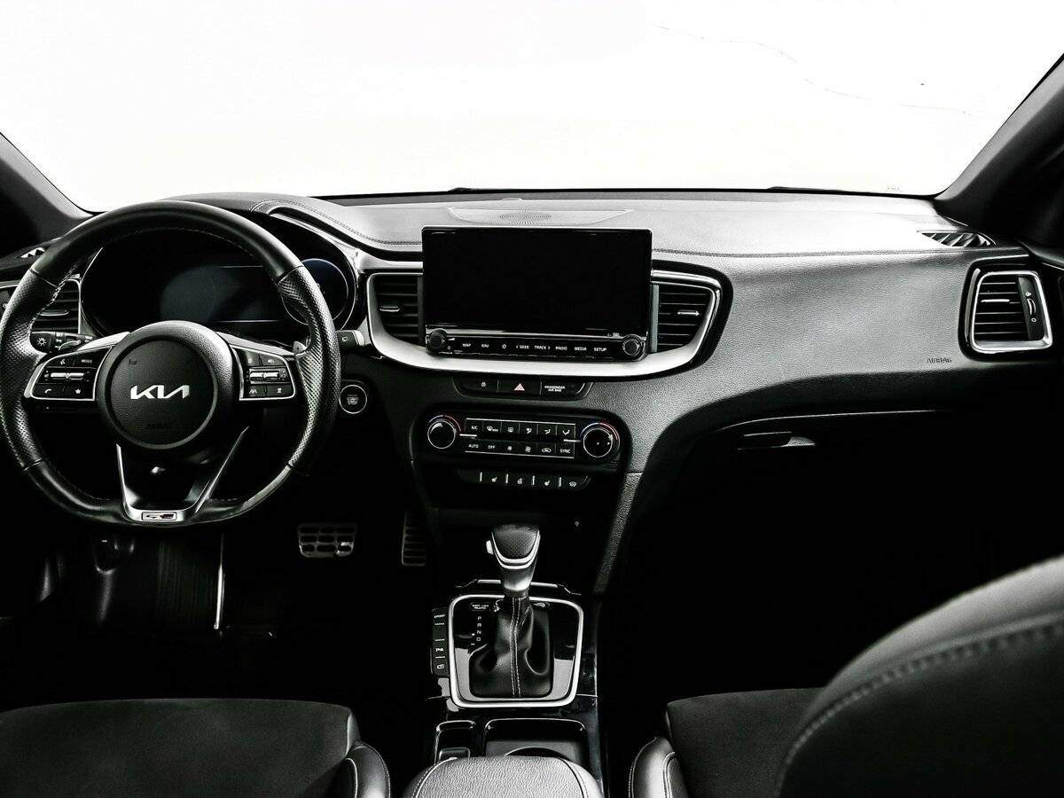 Kia Ceed с пробегом — 2022 год. Фото: #10