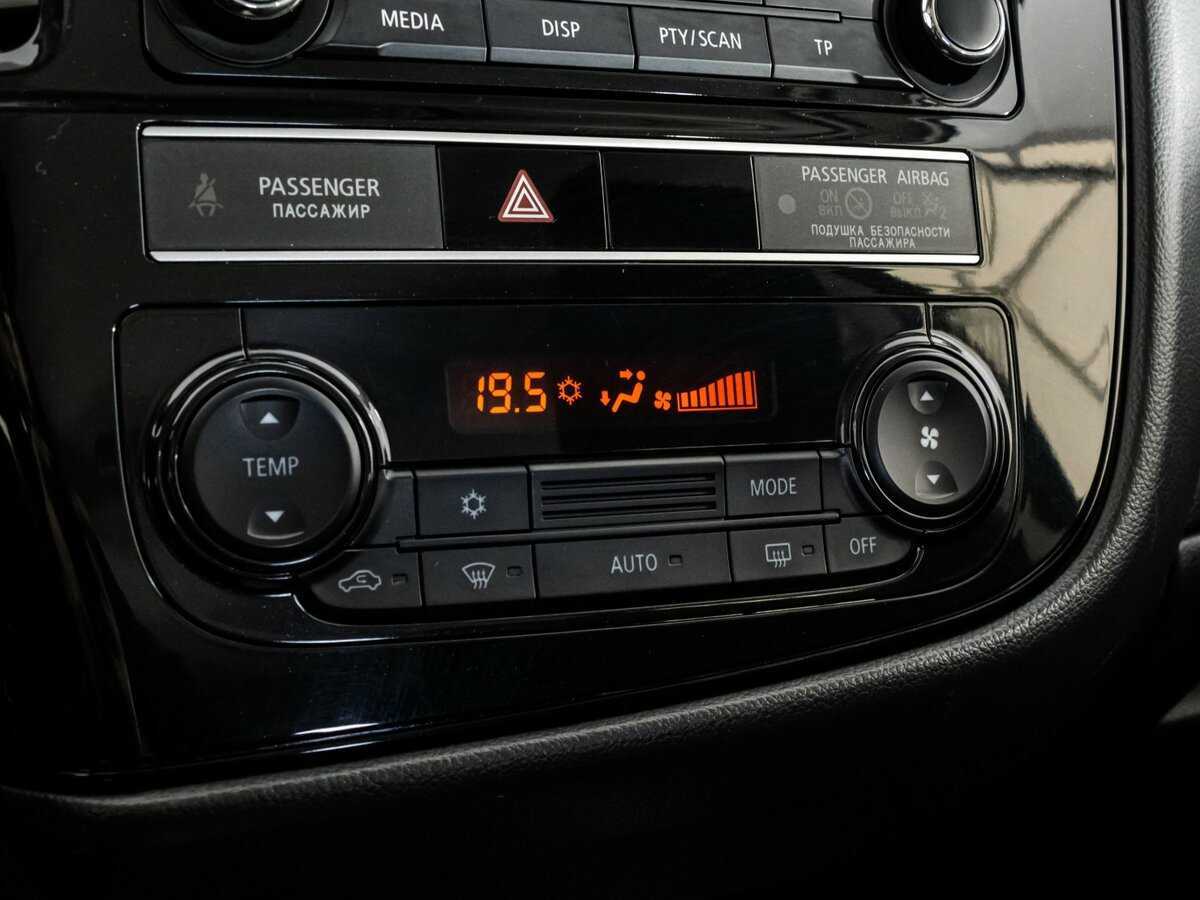 Mitsubishi Outlander с пробегом — 2018 год. Фото: #11