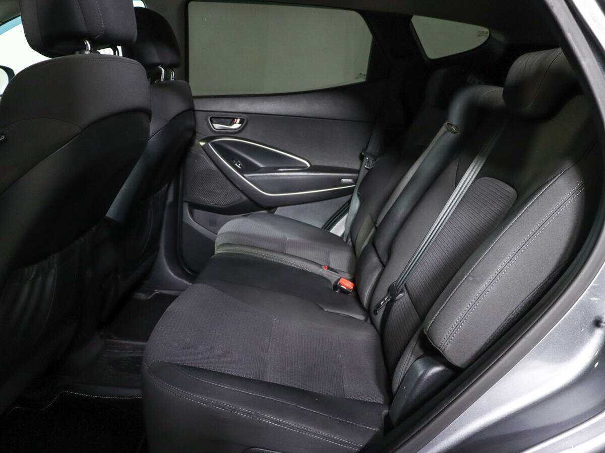 Hyundai Santa Fe с пробегом — 2012 год. Фото: #7