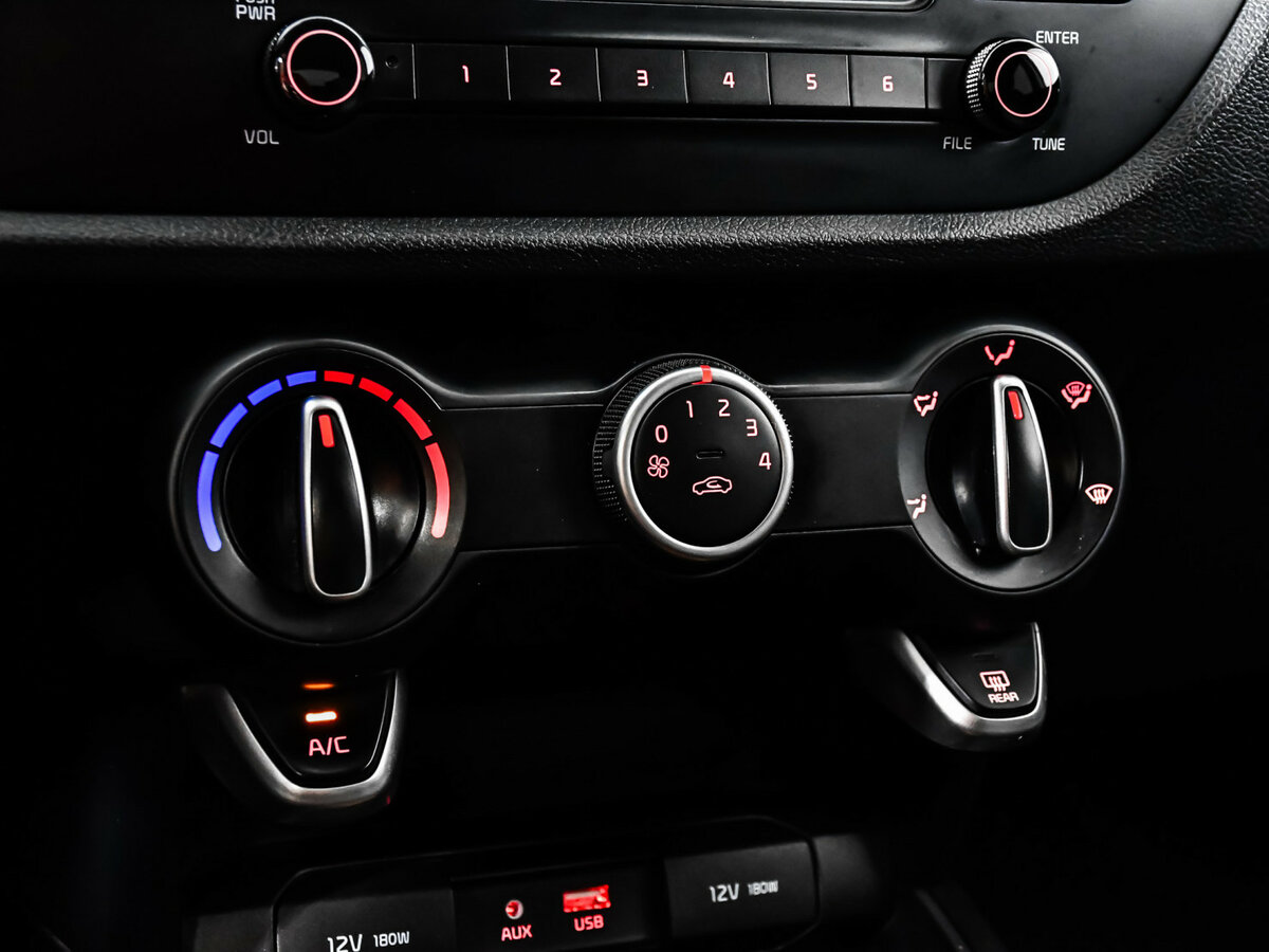 Kia Rio с пробегом — 2019 год. Фото: #12
