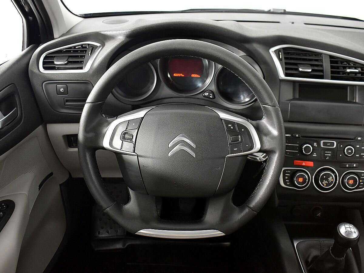 Citroen C4 с пробегом — 2012 год. Фото: #10