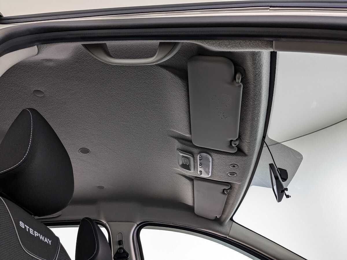 Renault Sandero с пробегом — 2021 год. Фото: #18