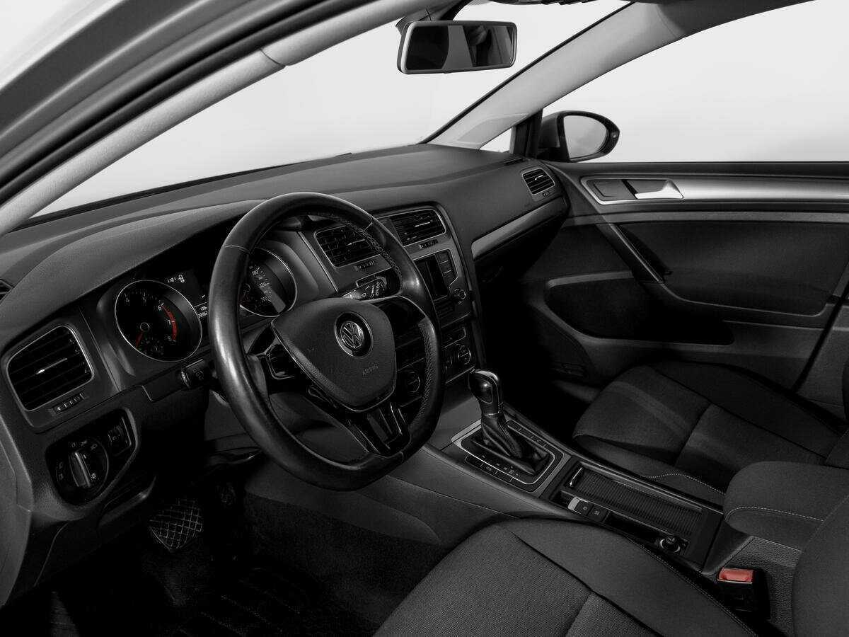 Volkswagen Golf с пробегом — 2013 год. Фото: #15