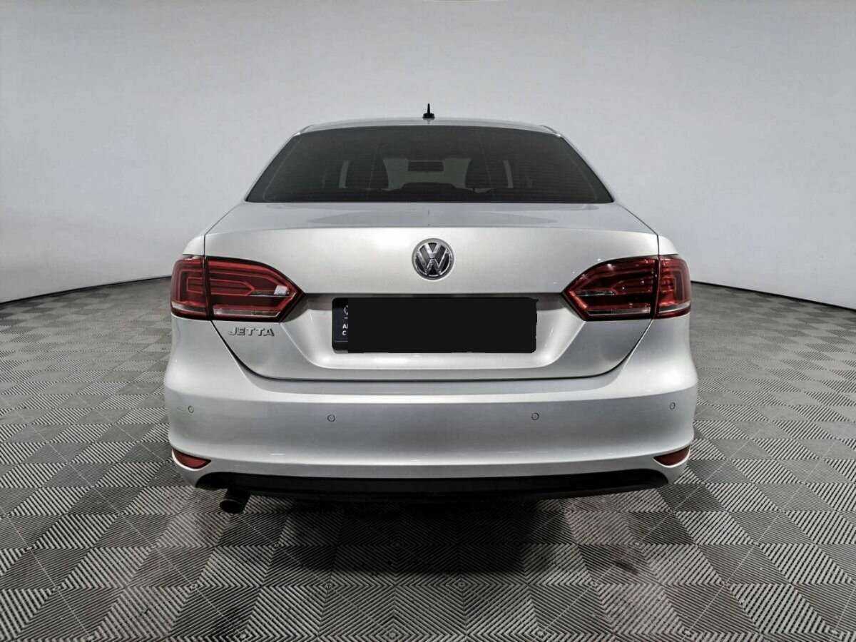 Volkswagen Jetta с пробегом — 2014 год. Фото: #4