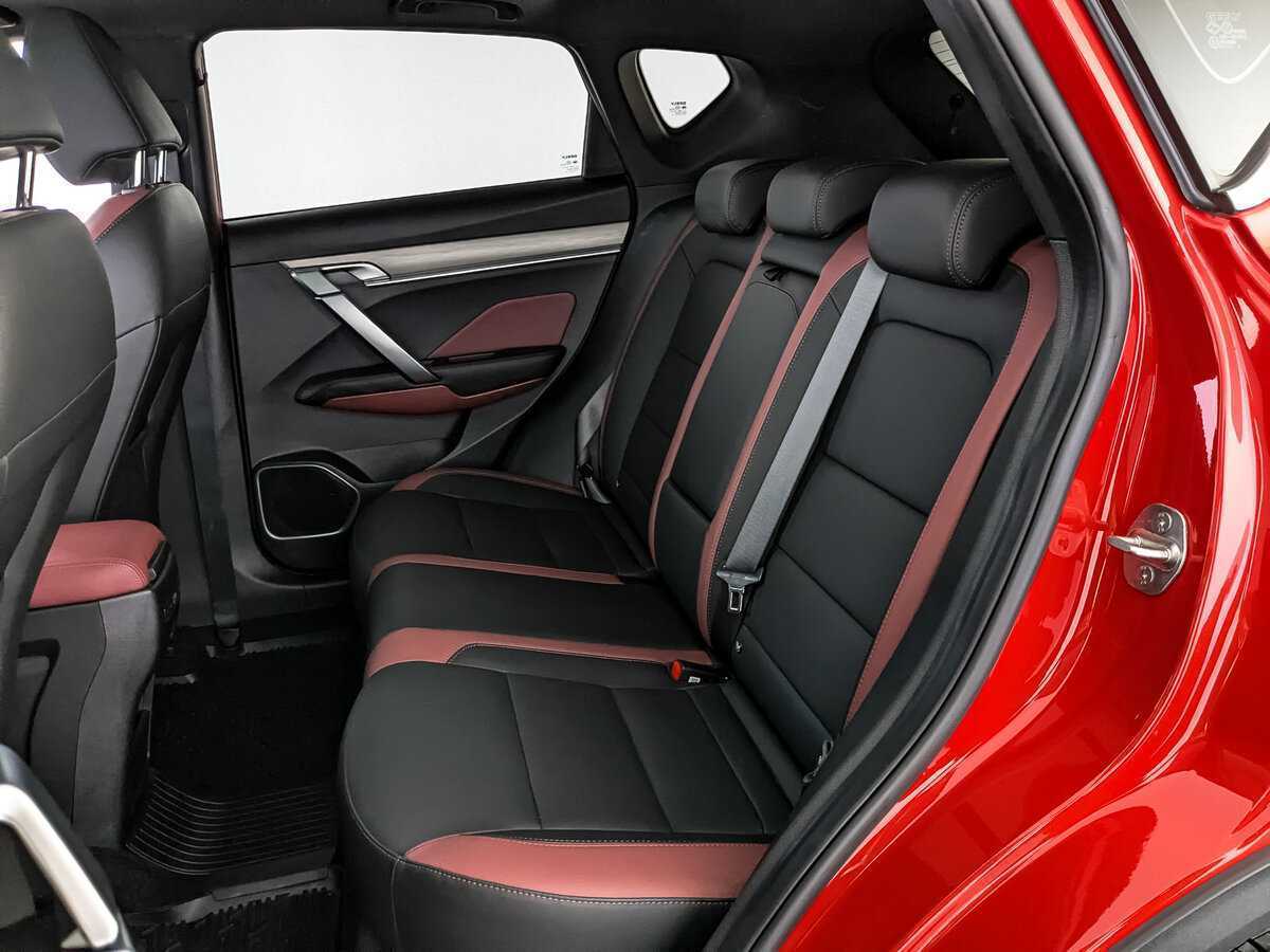 Geely Coolray с пробегом — 2023 год. Фото: #17