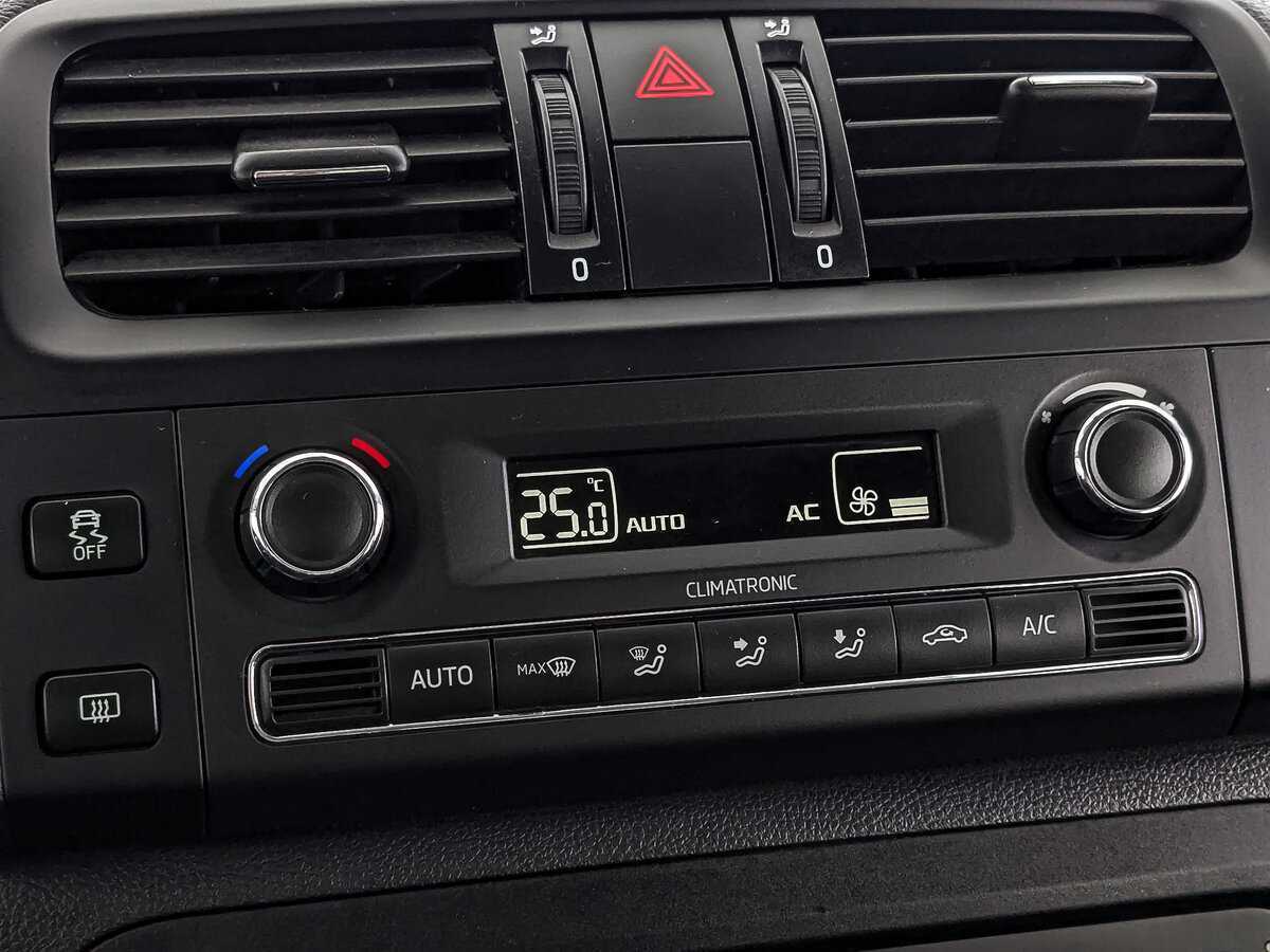 Skoda Fabia с пробегом — 2013 год. Фото: #20